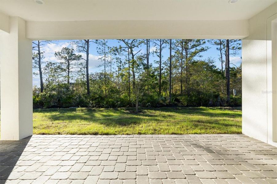 Exterior details and patio area of a home in , Orlando (Image 3).