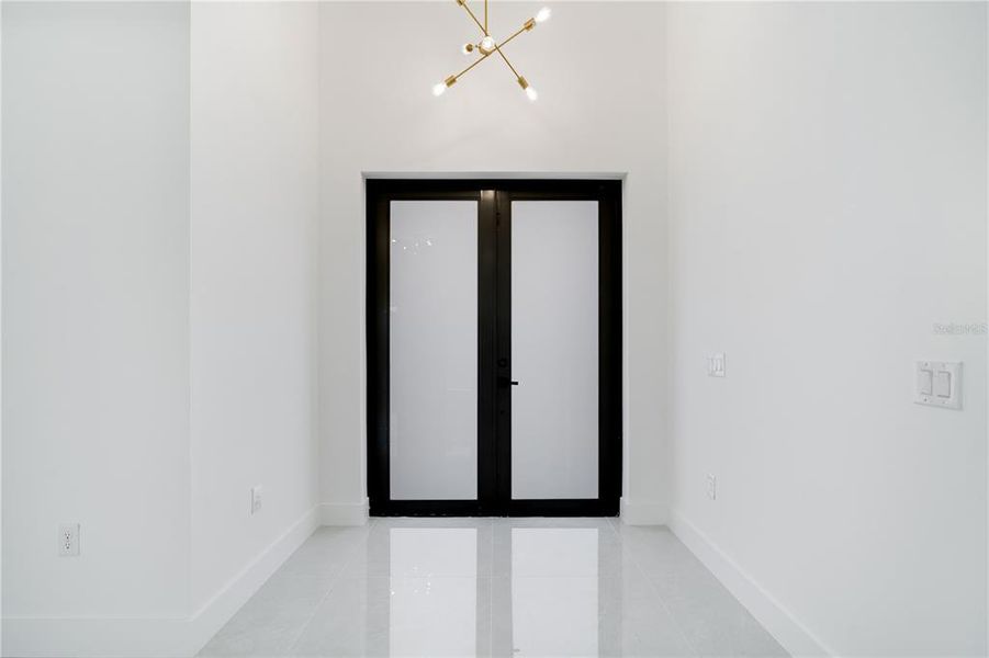 Spacious, unfurnished interior of a new home in , Port Charlotte (Image 21).