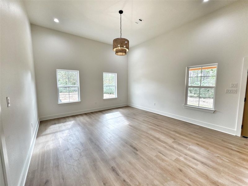 Spacious, unfurnished interior of a new home in , Woodville (Image 12).