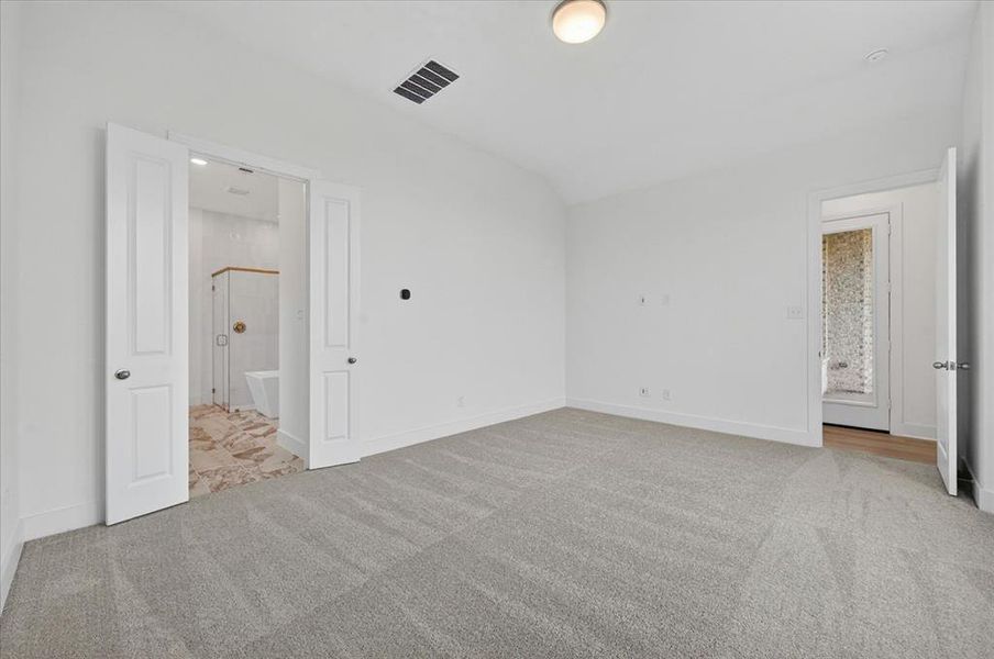 Spacious, unfurnished interior of a new home in Meraki, Forney (Image 17). Spacious, unfurnished interior of a new home in Meraki, Forney (Image 17).