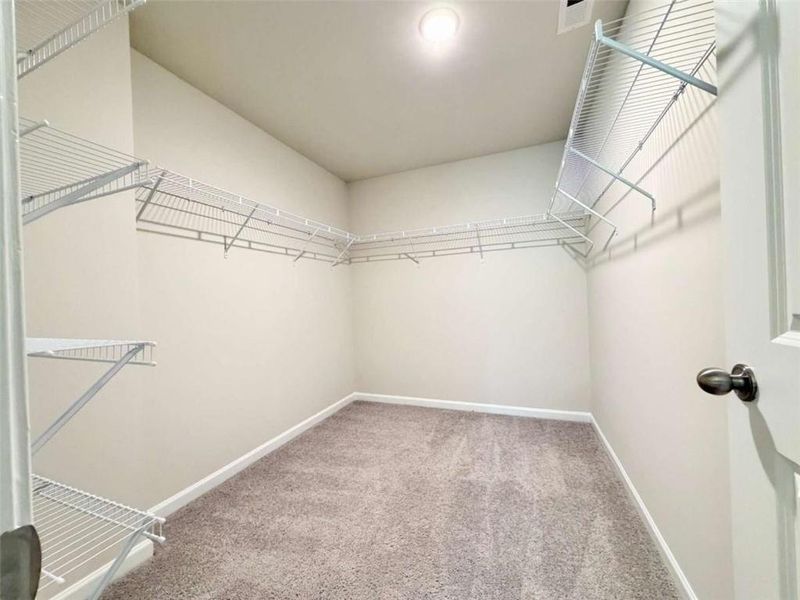 Spacious, unfurnished interior of a new home in , Hoschton (Image 19).