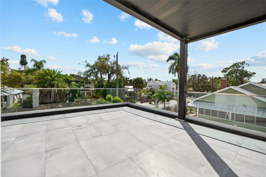 Exterior details and patio area of a home in , Sarasota (Image 25).