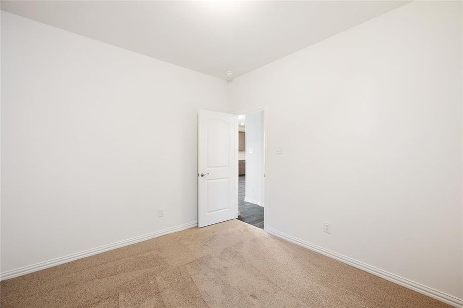 Spacious, unfurnished interior of a new home in Edgewater, Fate (Image 12).