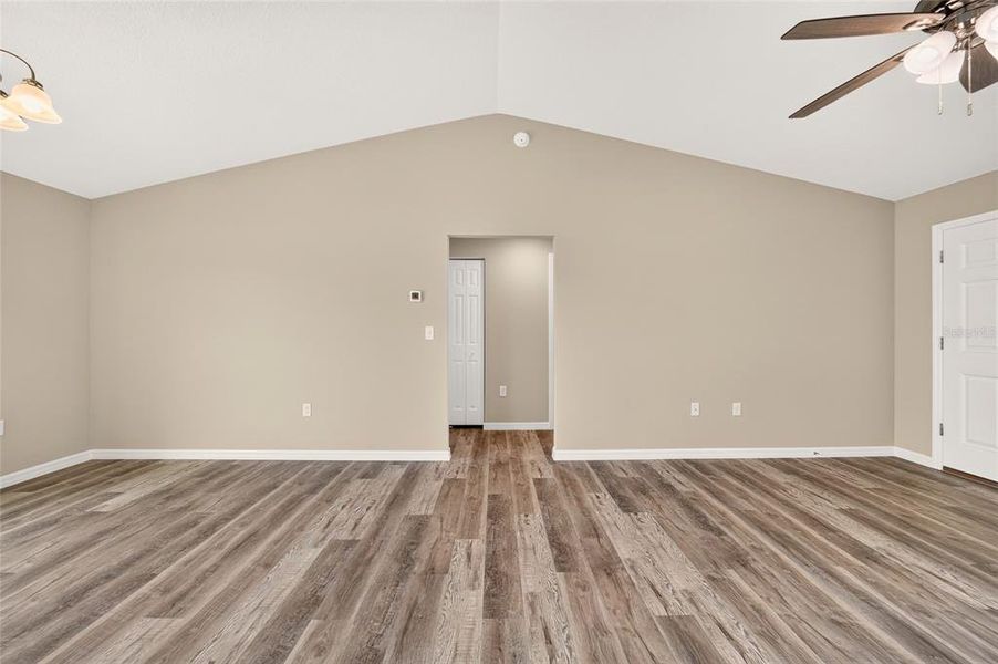 Spacious, unfurnished interior of a new home in , Ocala (Image 30).