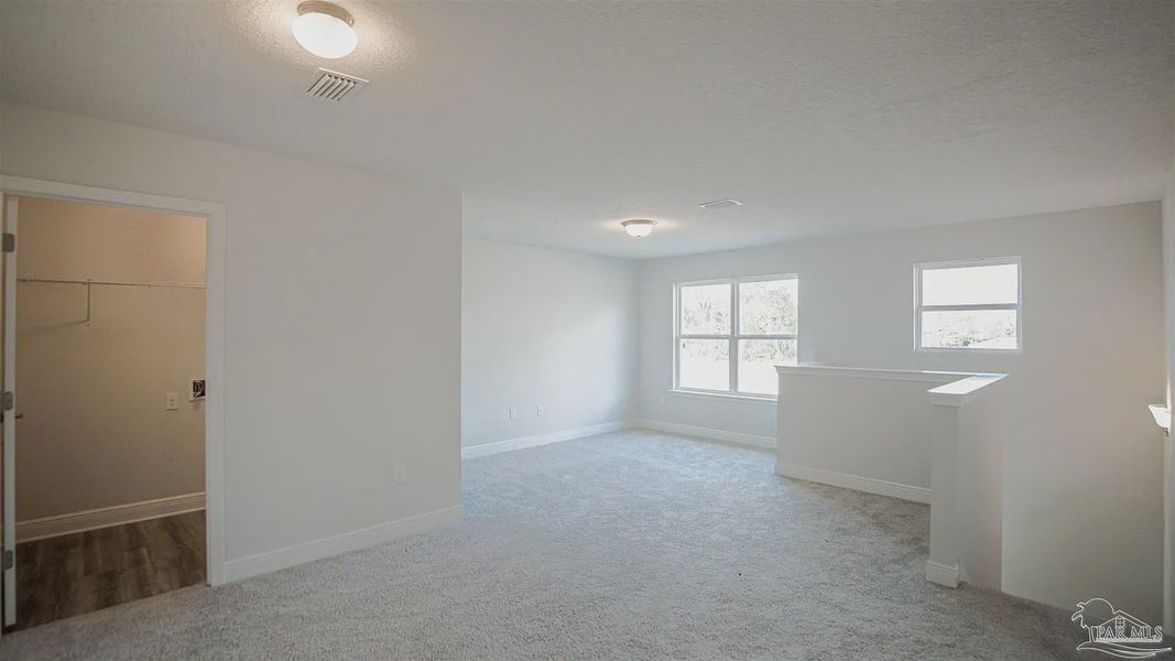 Spacious, unfurnished interior of a new home in Pine Top, Cantonment (Image 15).