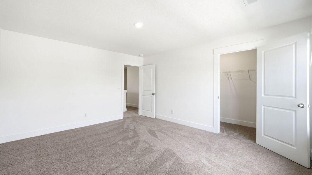 Spacious, unfurnished interior of a new home in Fieldcrest Acres, Blountville (Image 28).