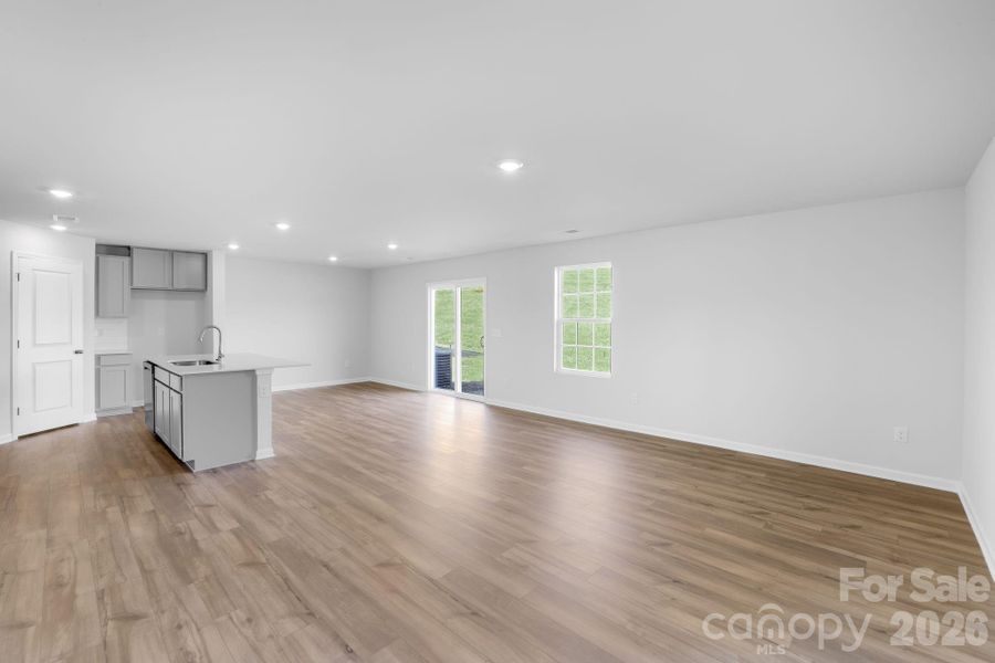 Spacious, unfurnished interior of a new home in Cleveland Hill, Shelby (Image 23).