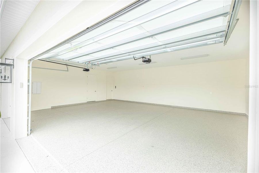 Spacious, unfurnished interior of a new home in , Oxford (Image 41).