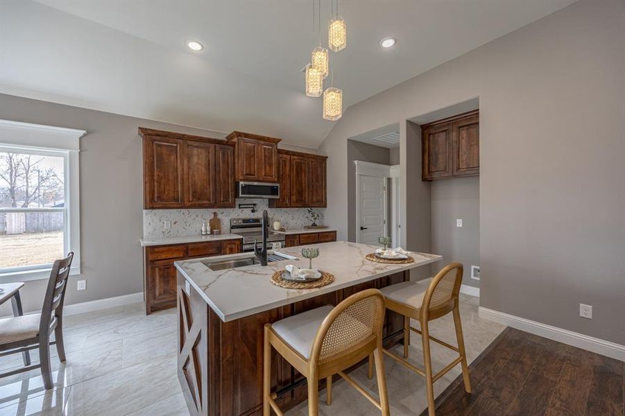 Furnished interior view inside a new home in , Cleburne (Image 10).
