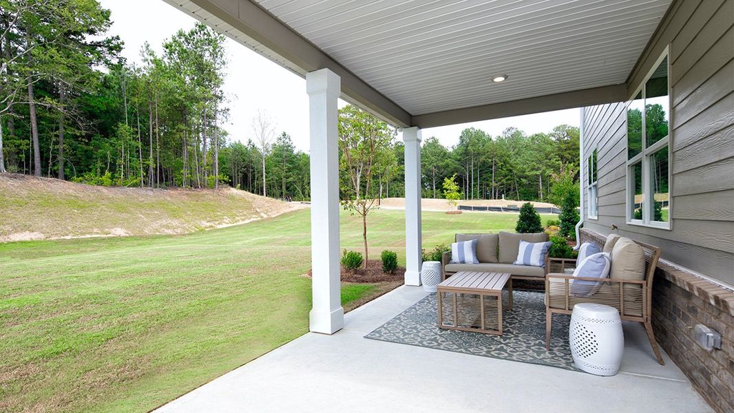 Representative exterior details of a home built from the Elle by D.R. Horton in Twin Lakes, Hoschton (Image 3).