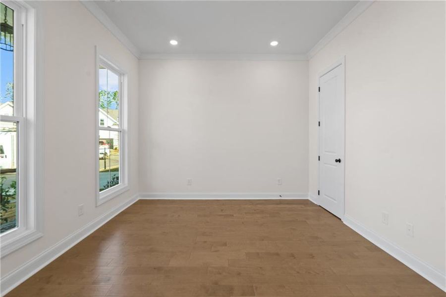 Spacious, unfurnished interior of a new home in Aberdeen, Hoschton (Image 15).