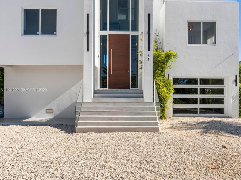 Exterior details and patio area of a home in , Marathon (Image 45).