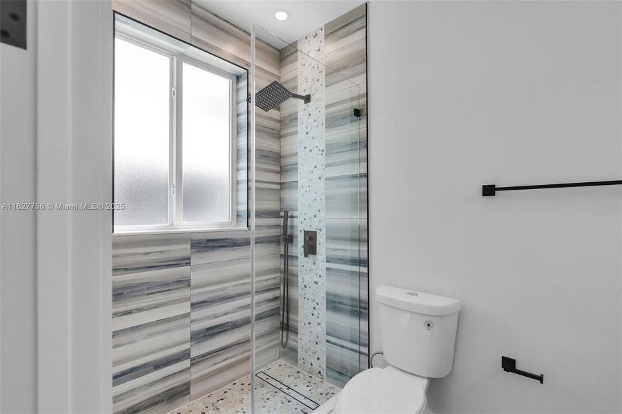 Furnished interior view inside a new home in , Key Largo (Image 20).