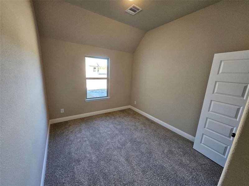 Spacious, unfurnished interior of a new home in Trails of Trenton, Trenton (Image 14).