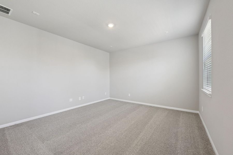 Spacious, unfurnished interior of a new home in Kemah Crossing - Luxe Series, Kemah (Image 25). Spacious, unfurnished interior of a new home in Kemah Crossing - Luxe Series, Kemah (Image 25).