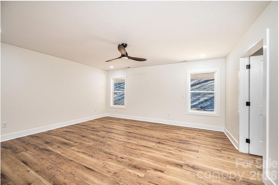 Spacious, unfurnished interior of a new home in , Lenoir (Image 32).