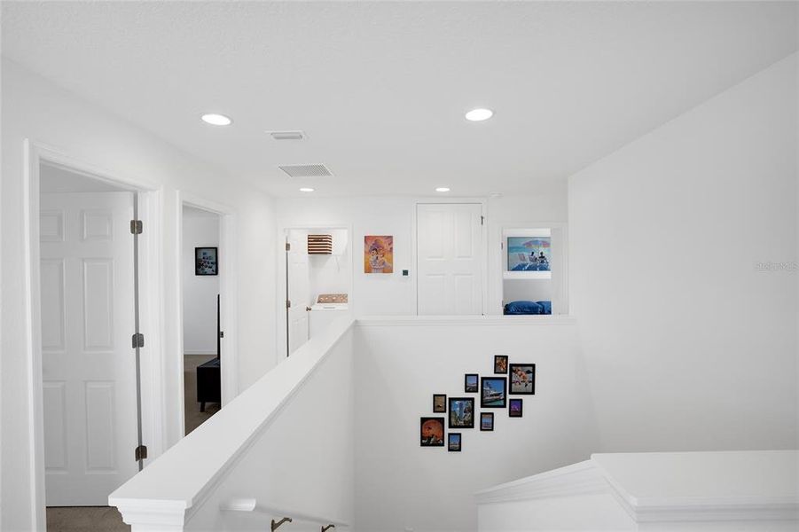 Furnished interior view inside a new home in Horse Creek at Crosswinds, Davenport (Image 37). Furnished interior view inside a new home in Horse Creek at Crosswinds, Davenport (Image 37).