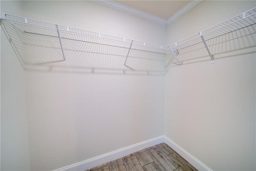 Spacious, unfurnished interior of a new home in , Blue Ridge (Image 16).