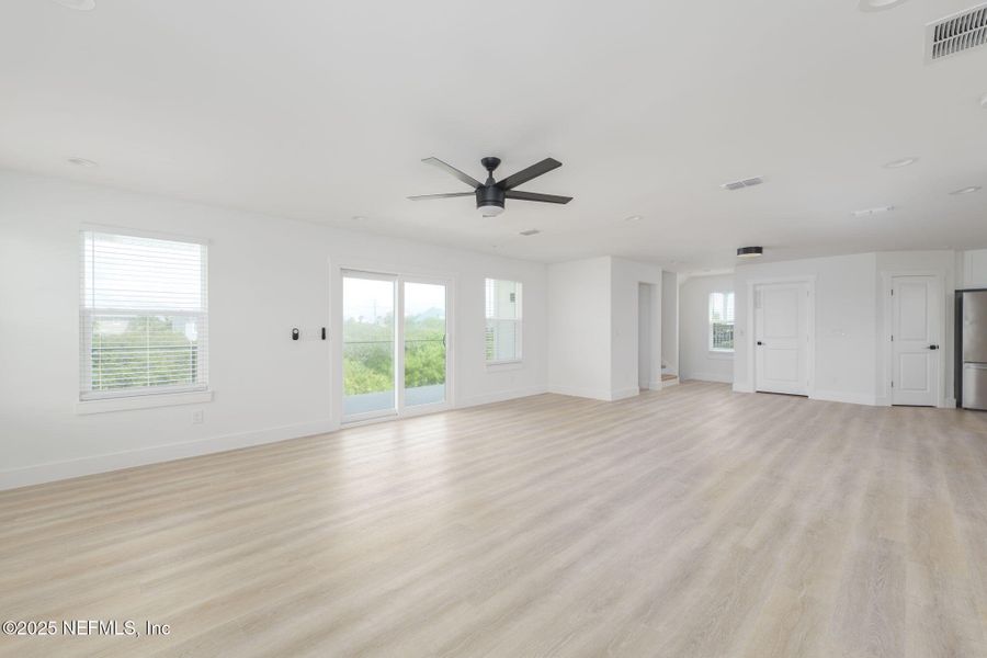 Spacious, unfurnished interior of a new home in , St. Augustine (Image 19).