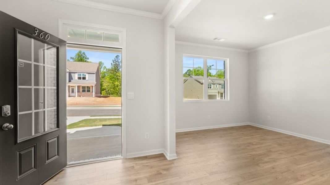 Spacious, unfurnished interior of a new home in Parkside at Carter Grove, Cartersville (Image 11).