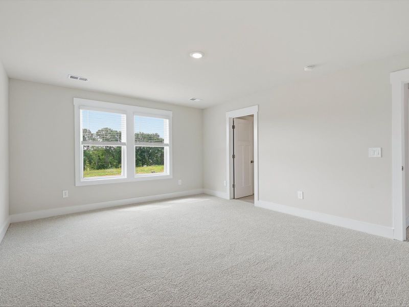 Spacious, unfurnished interior of a new home in Crossing at Abner Creek, Greer (Image 16). Spacious, unfurnished interior of a new home in Crossing at Abner Creek, Greer (Image 16).
