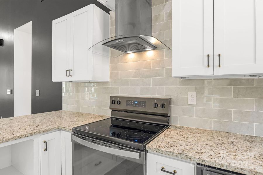 Furnished interior view inside a new home in , Shelby (Image 33).