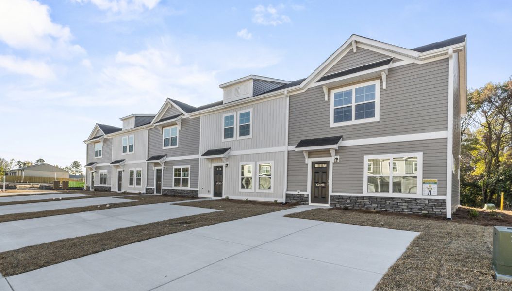 Representative exterior photo of a completed home built from the Hickory by McGuinn Homes in Greenlawn Village, Columbia, SC (Image 19).