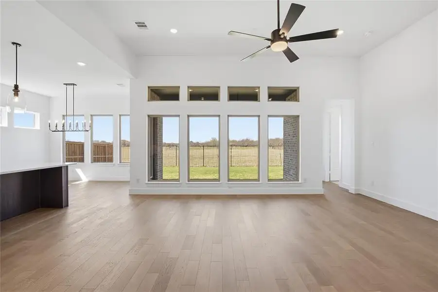 Spacious, unfurnished interior of a new home in Pecan Grove, Burleson (Image 20). Spacious, unfurnished interior of a new home in Pecan Grove, Burleson (Image 20).