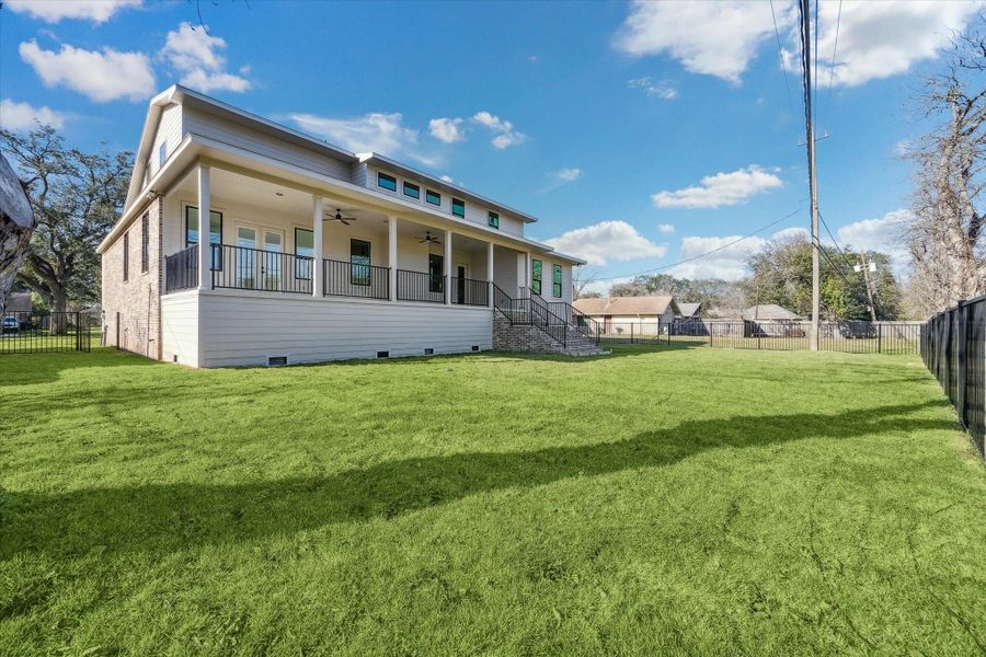 Exterior details and patio area of a home in , Jersey Village (Image 3).