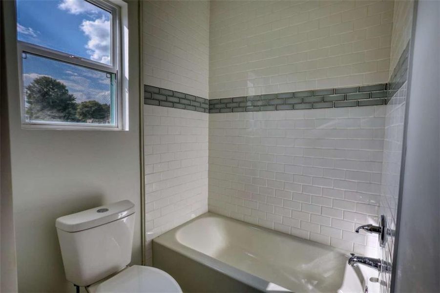 Image 22 of a home in .