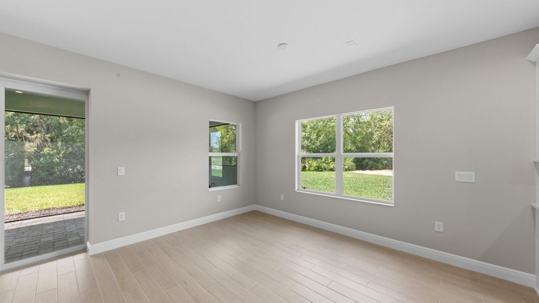 Spacious, unfurnished interior of a new home in Verandah, Fort Myers (Image 26).