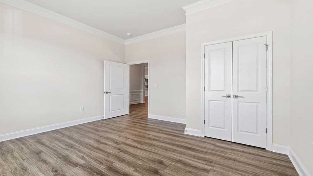 Spacious, unfurnished interior of a new home in Cottonwood Ridge, Piedmont (Image 16).