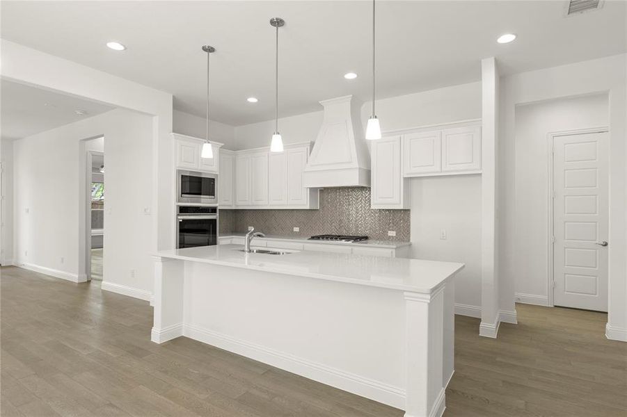 09. 3622 Finnian - Kitchen (2) 09. 3622 Finnian - Kitchen (2)