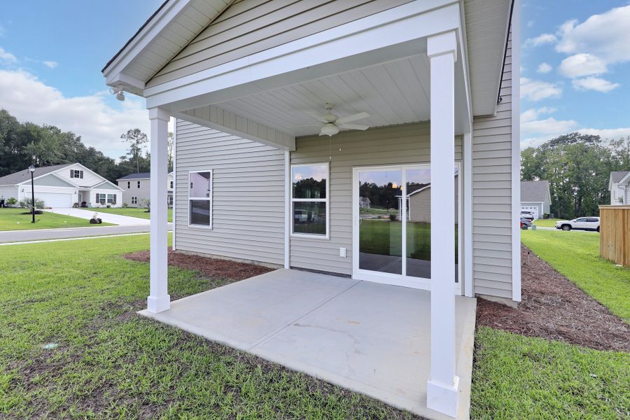 Exterior details and patio area of a home in Jordan Grove, Conway (Image 28).
