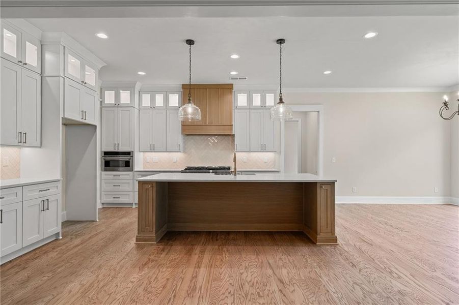Furnished interior view inside a new home in , Gainesville (Image 31).