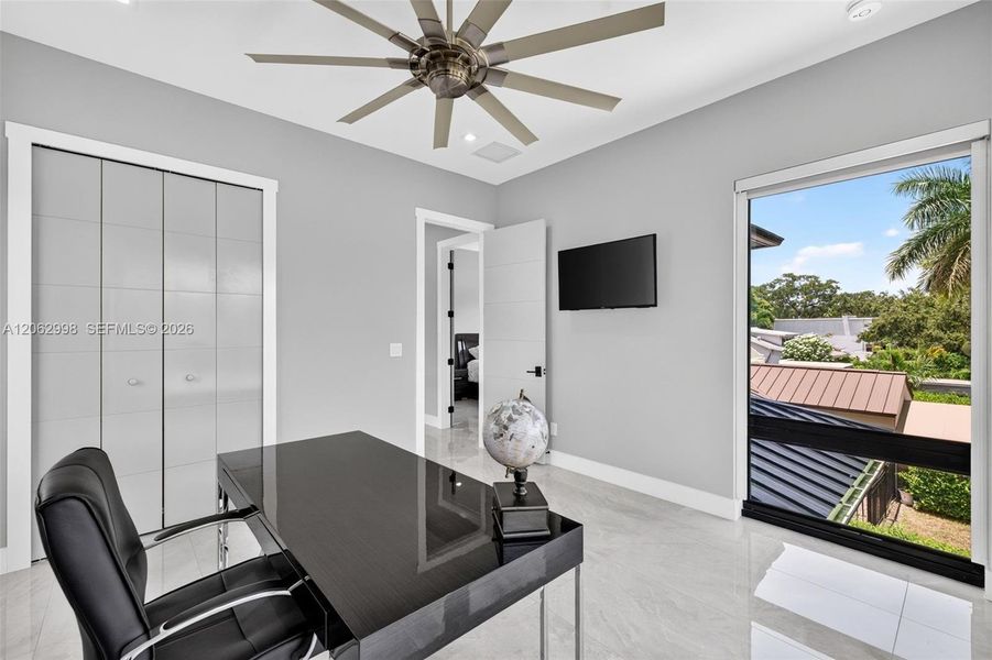 Furnished interior view inside a new home in , Fort Lauderdale (Image 69).