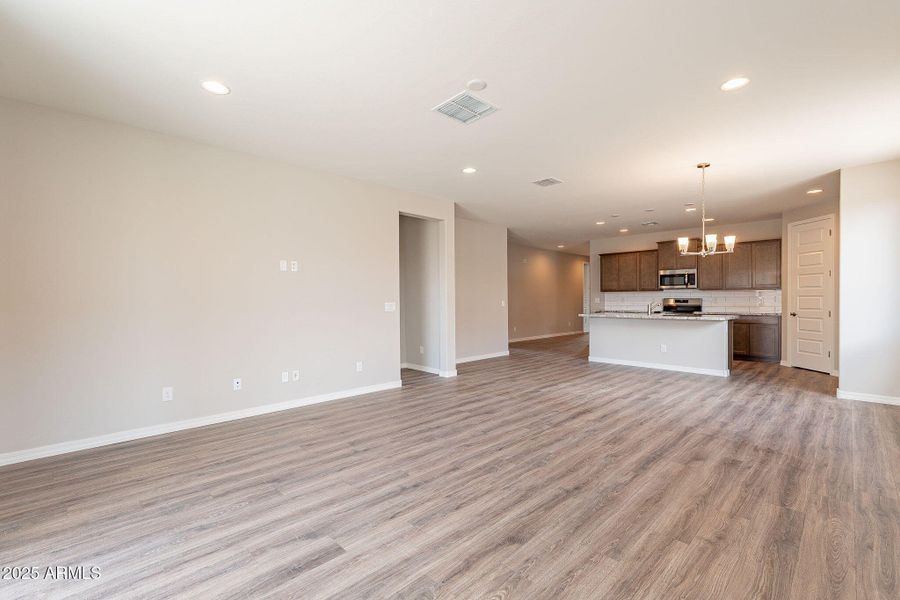 8-web-or-mls-Hilton-8 (2) 8-web-or-mls-Hilton-8 (2)