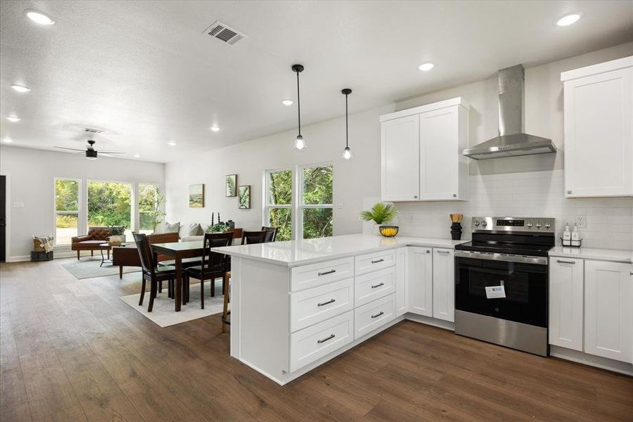 Furnished interior view inside a new home in , Granbury (Image 14).