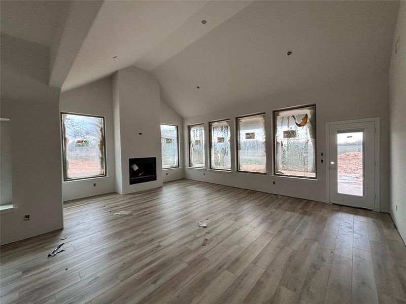 Spacious, unfurnished interior of a new home in , Boyd (Image 5).