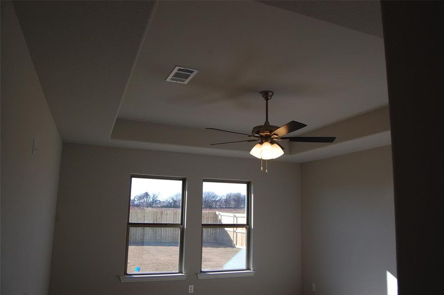 Interior details with ceiling fan