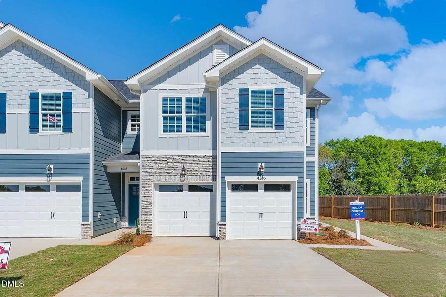 46284974-48E4-4A74-AC20-D500F6ABFAF4