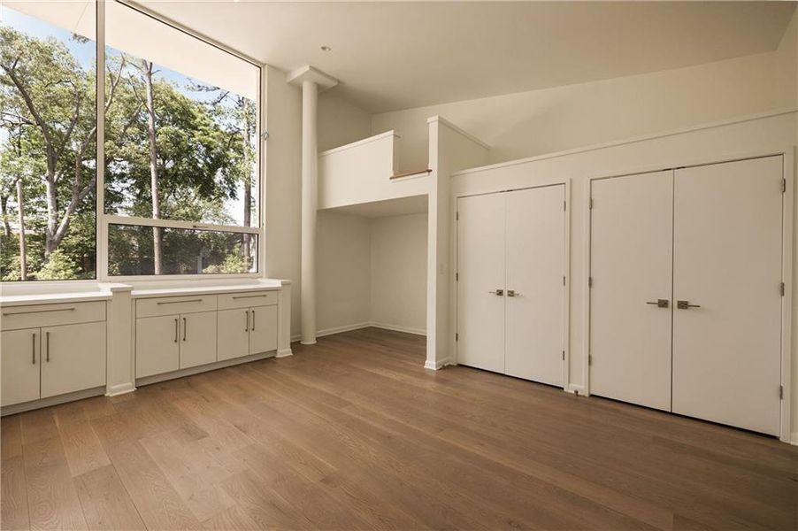 Spacious, unfurnished interior of a new home in , Atlanta (Image 26).