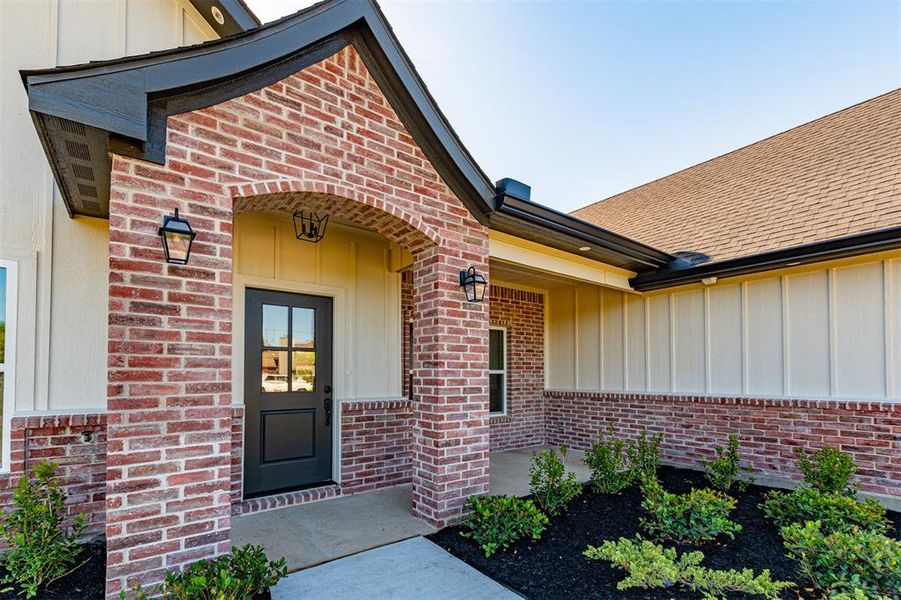 Exterior details and patio area of a home in , Wills Point (Image 3).