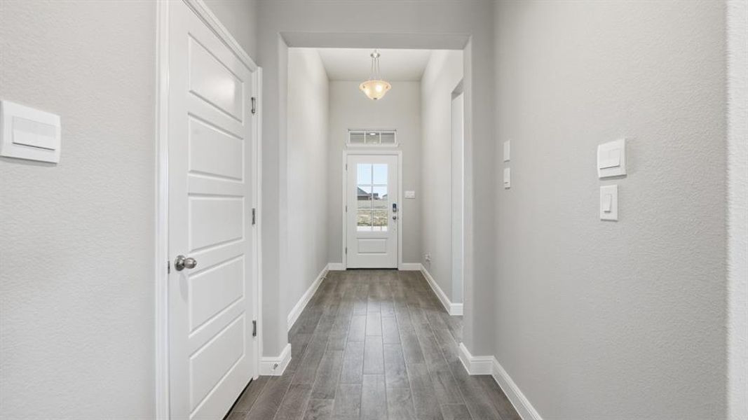 Spacious, unfurnished interior of a new home in Treeline, Justin (Image 15).