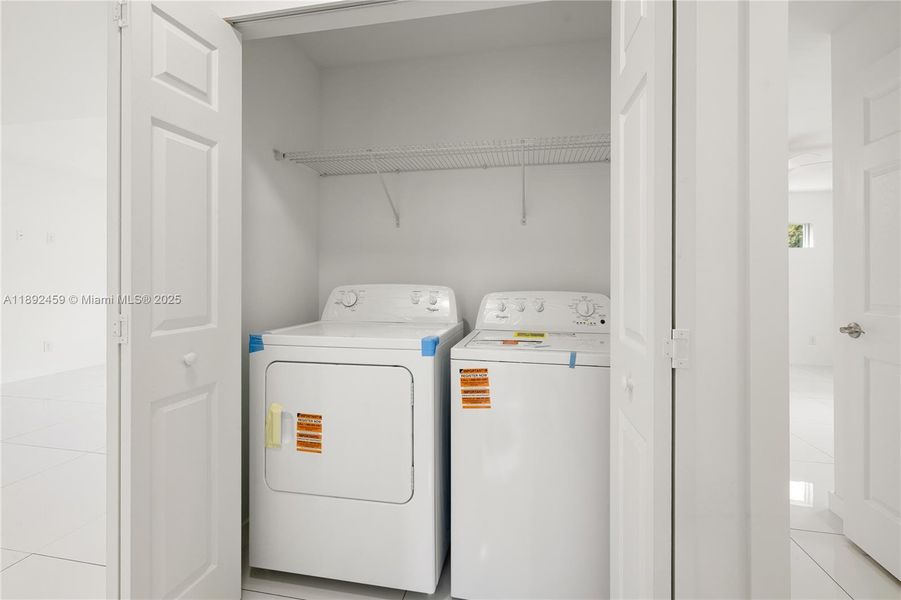 Close-up of interior finishes inside a home in , Lehigh Acres (Image 8). Close-up of interior finishes inside a home in , Lehigh Acres (Image 8).