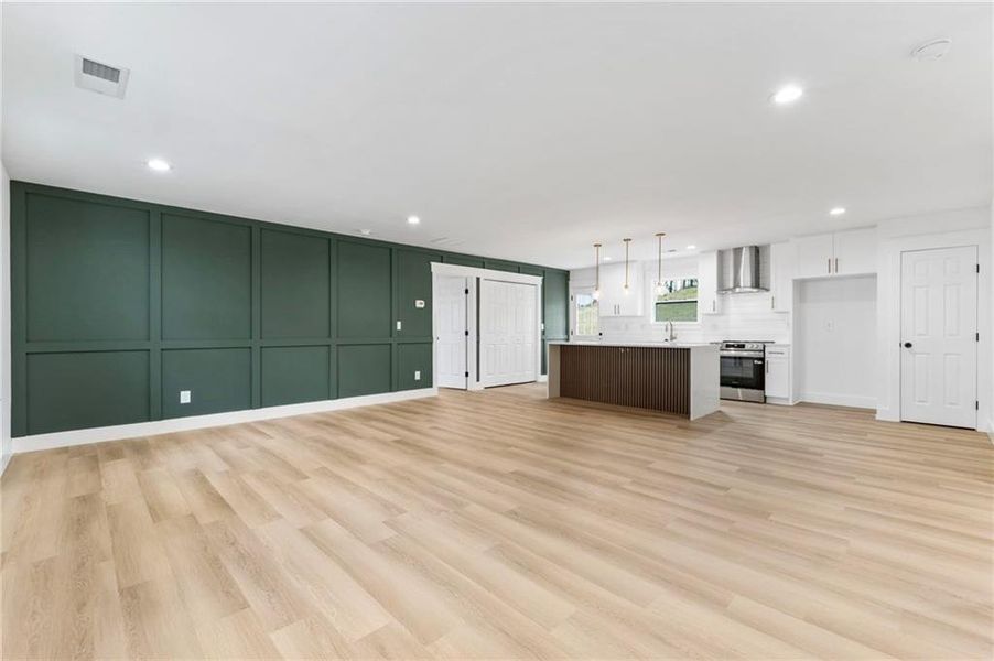 Spacious, unfurnished interior of a new home in , Cartersville (Image 38).