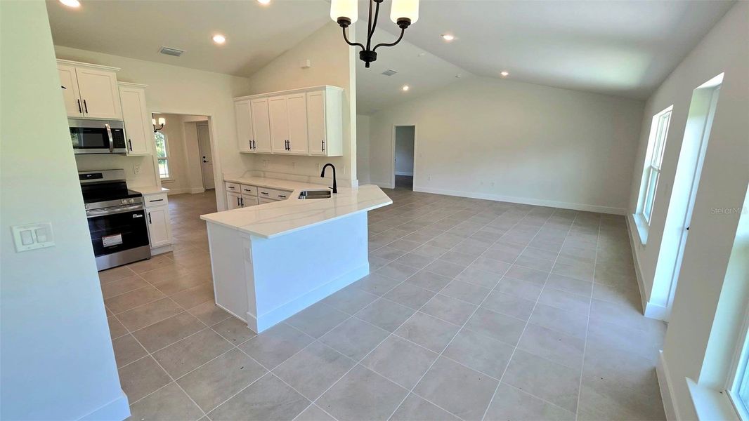 Image 14 of a home in North Port.