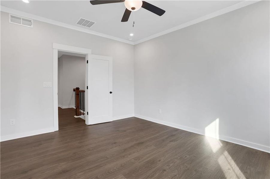 Spacious, unfurnished interior of a new home in , Roswell (Image 16).