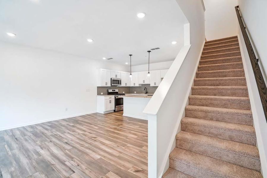 Spacious, unfurnished interior of a new home in Laurelwood, Douglasville (Image 16). Spacious, unfurnished interior of a new home in Laurelwood, Douglasville (Image 16).
