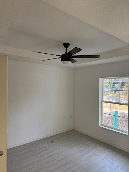 Spacious, unfurnished interior of a new home in , Ocala (Image 5).